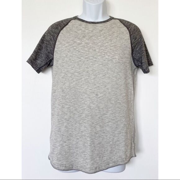 American Eagle Men’s Gray Raglan Active Flex Tee Shirt | Size XS - Picture 3 of 5